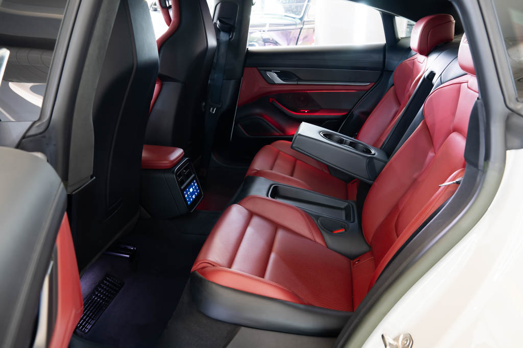 Porsche Taycan Turbo S