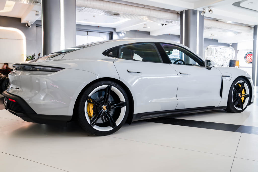 Porsche Taycan Turbo S