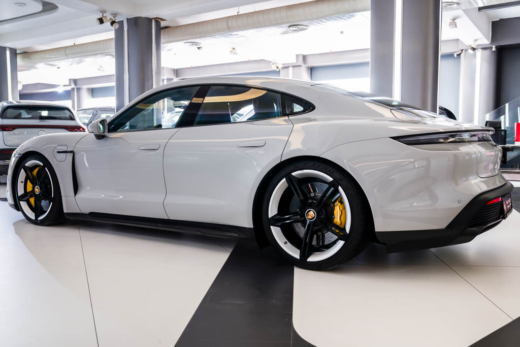 Porsche Taycan Turbo S