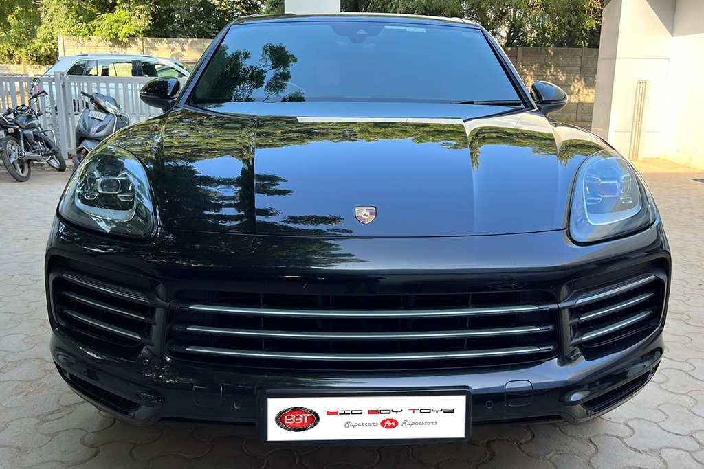 Porsche Cayenne E Hybrid for sale in India, 43000 km Driven Big Boy Toyz