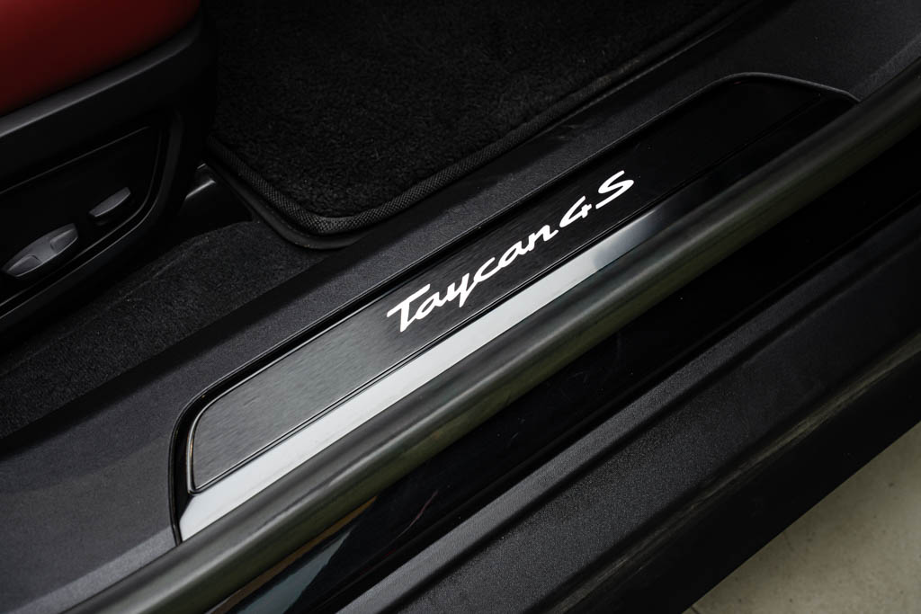 Porsche Taycan 4S