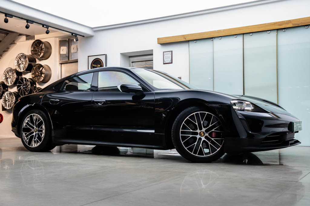Porsche Taycan 4S