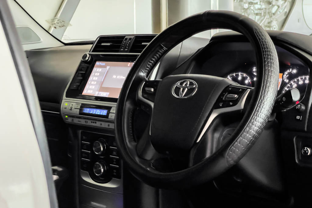 Toyota Land Cruiser Prado VXL