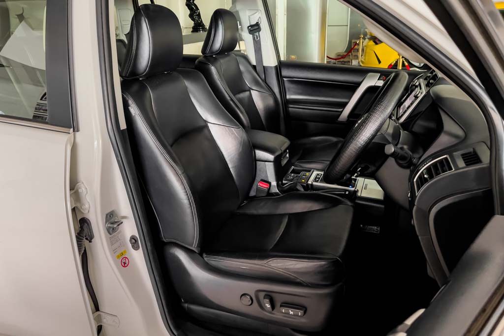 Toyota Land Cruiser Prado VXL