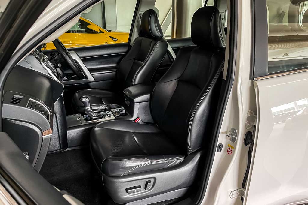 Toyota Land Cruiser Prado VXL