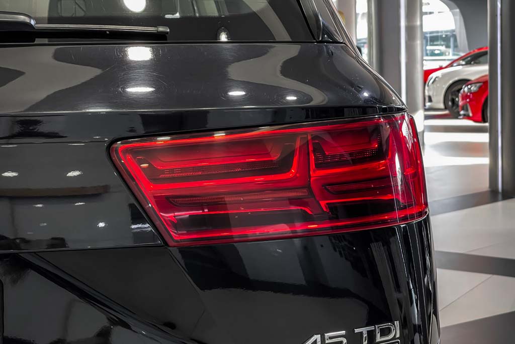 AUDI Q7 TECHNOLOGY PACK
