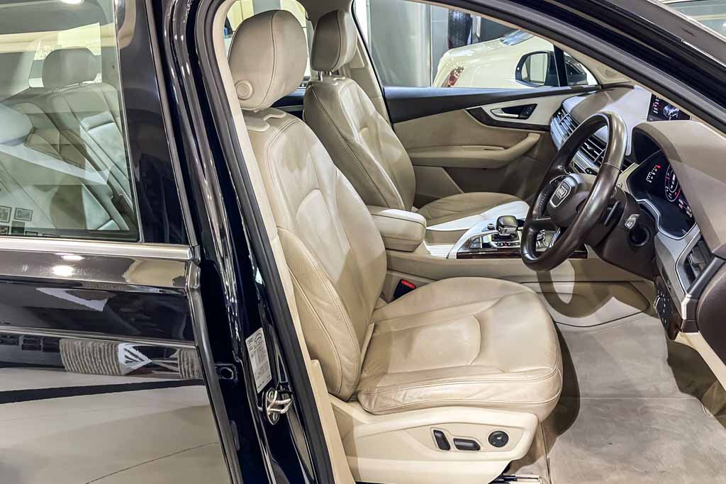 AUDI Q7 TECHNOLOGY PACK