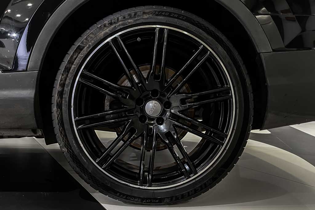 AUDI Q7 TECHNOLOGY PACK