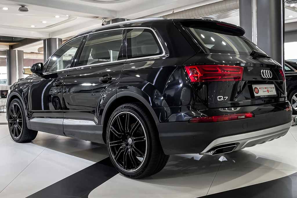 AUDI Q7 TECHNOLOGY PACK