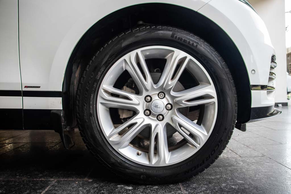 Range Rover Velar P250 R-Dynamic