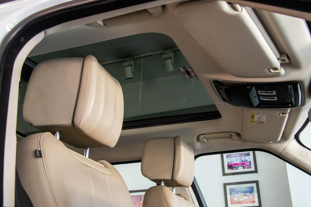 Land Rover Range Rover Vogue LWB SE