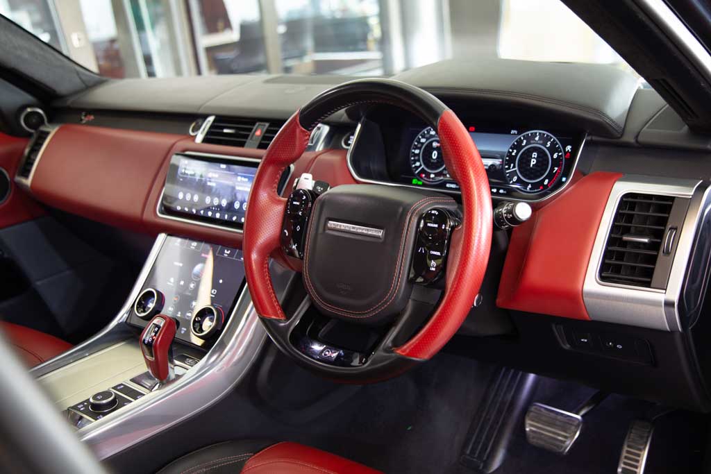 Land Rover Range Rover Sport SVR