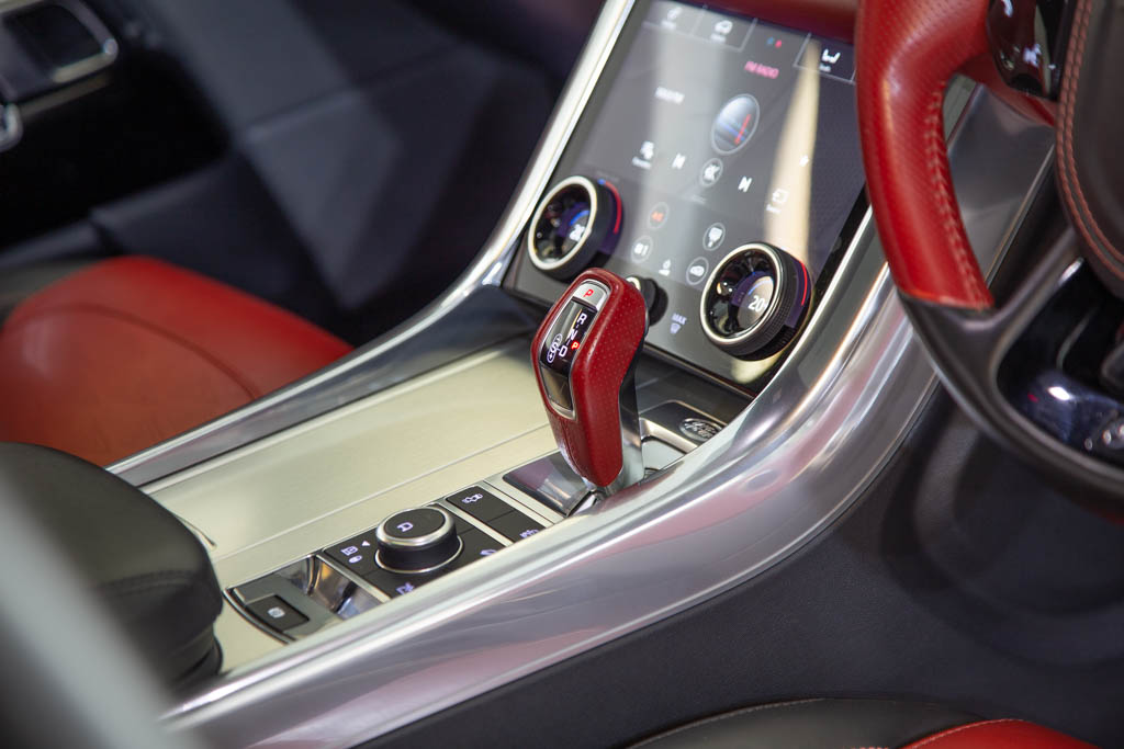 Land Rover Range Rover Sport SVR