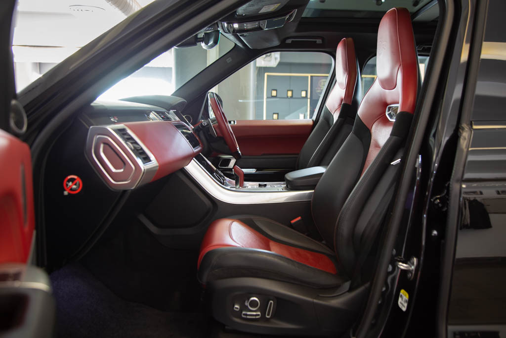 Land Rover Range Rover Sport SVR