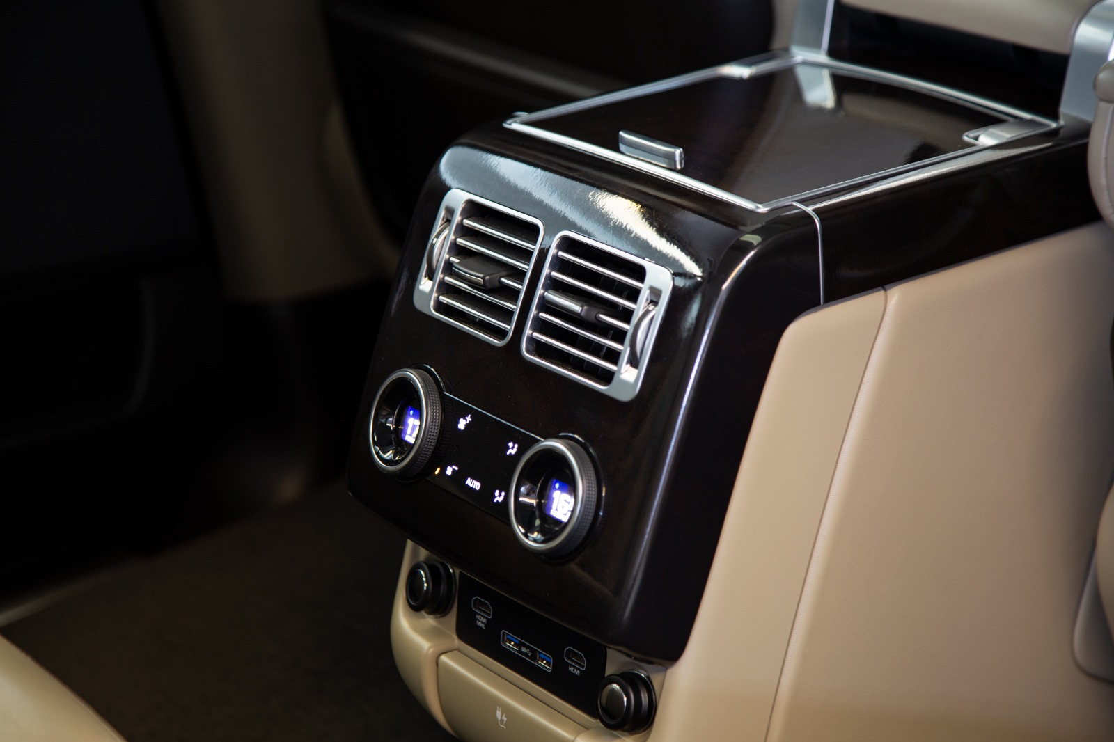 Land Rover Range Rover Vogue LWB