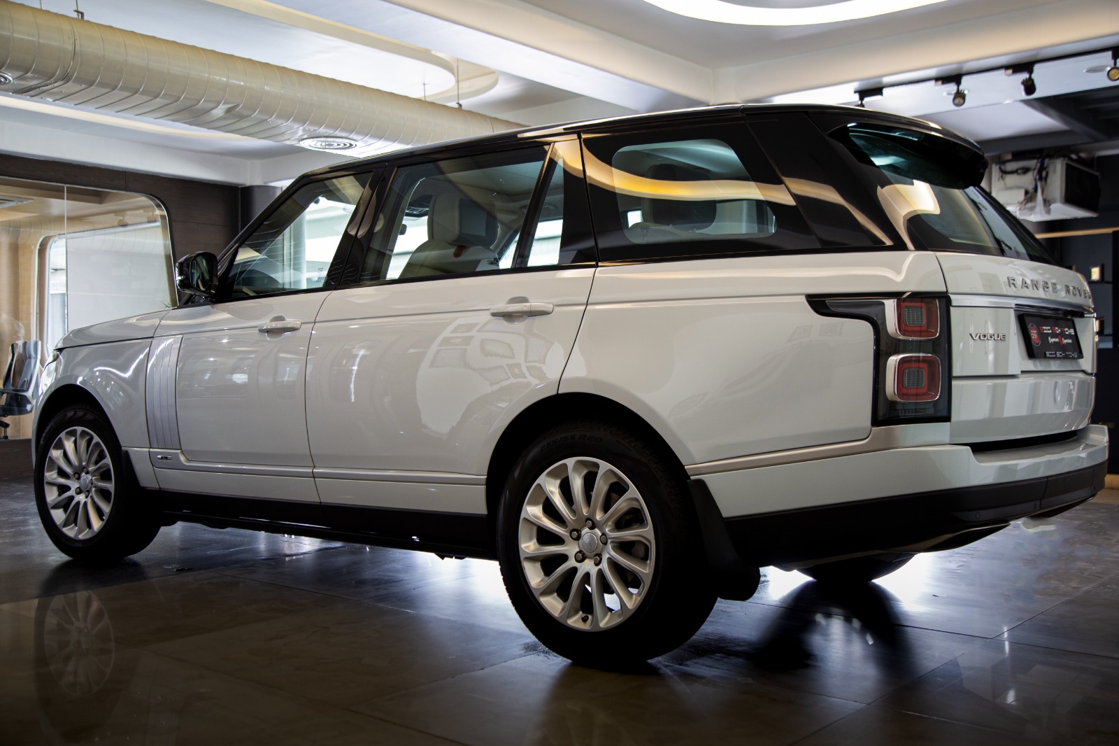 Land Rover Range Rover Vogue LWB
