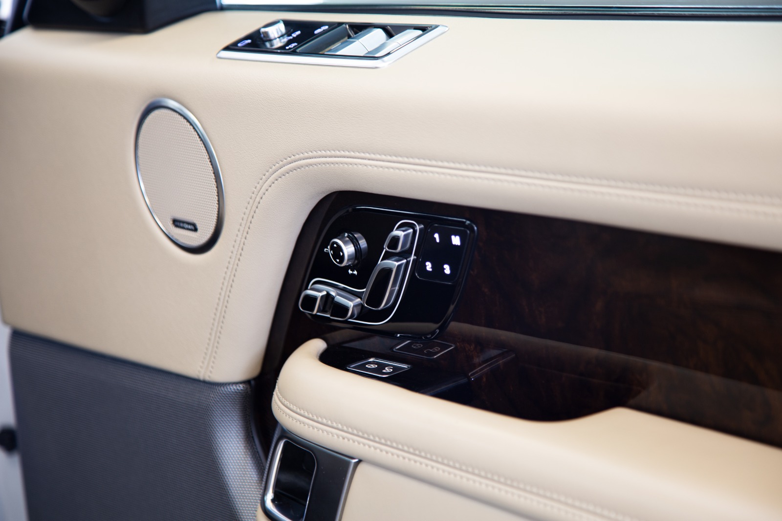 Land Rover Range Rover Vogue LWB