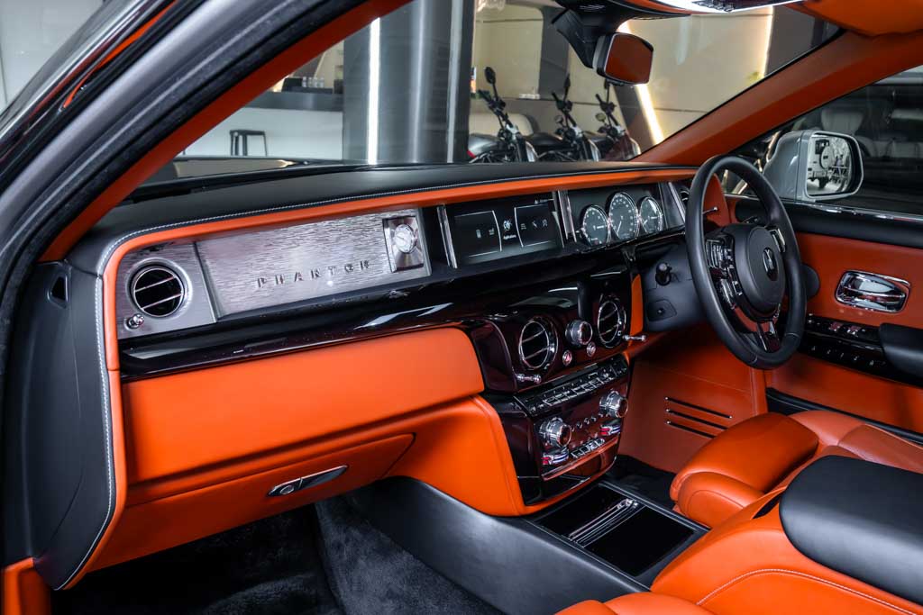 Rolls Royce Phantom VIII 1 of 1