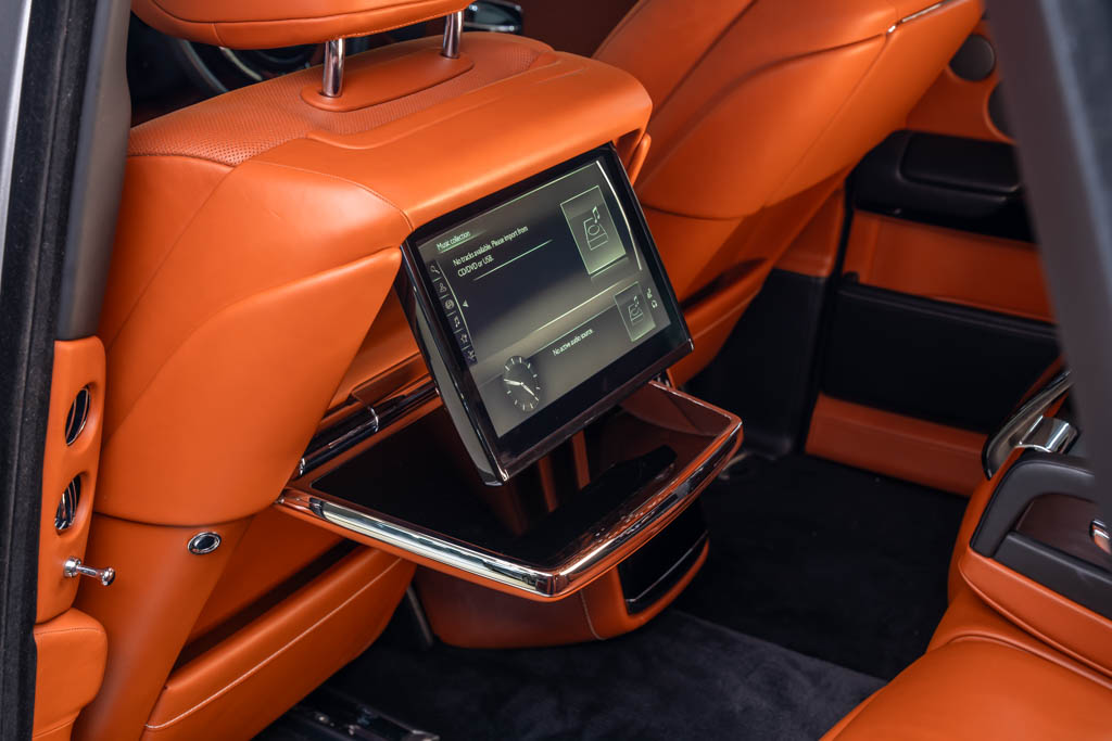 Rolls Royce Phantom VIII 1 of 1