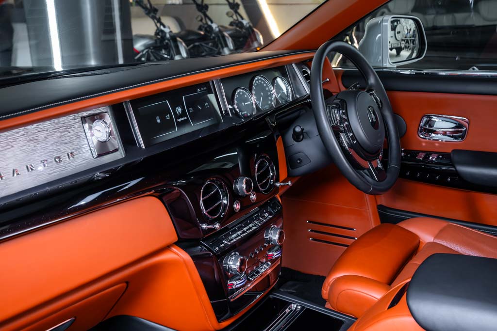 Rolls Royce Phantom VIII 1 of 1