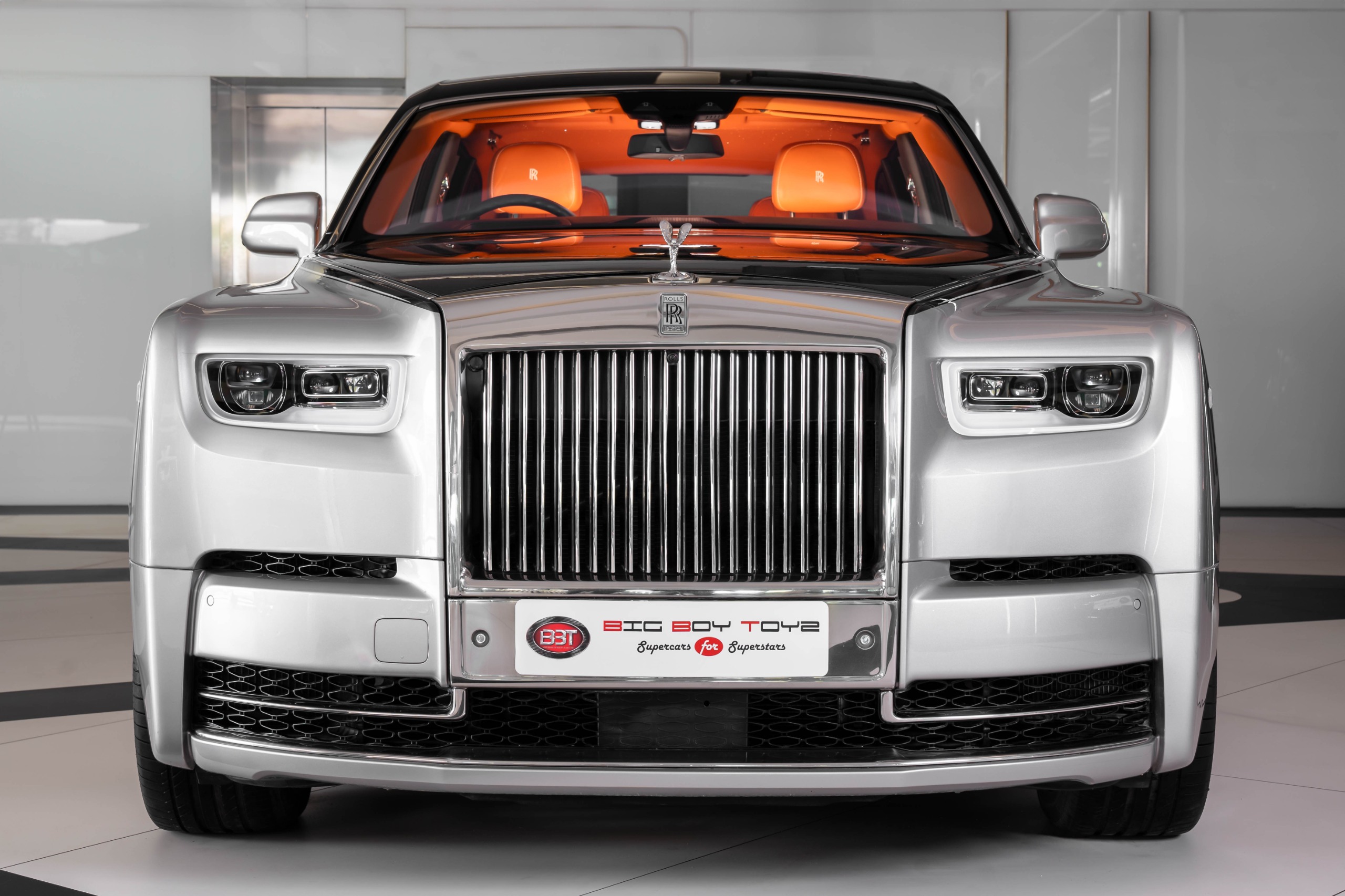 Rolls Royce Phantom VIII 1 of 1