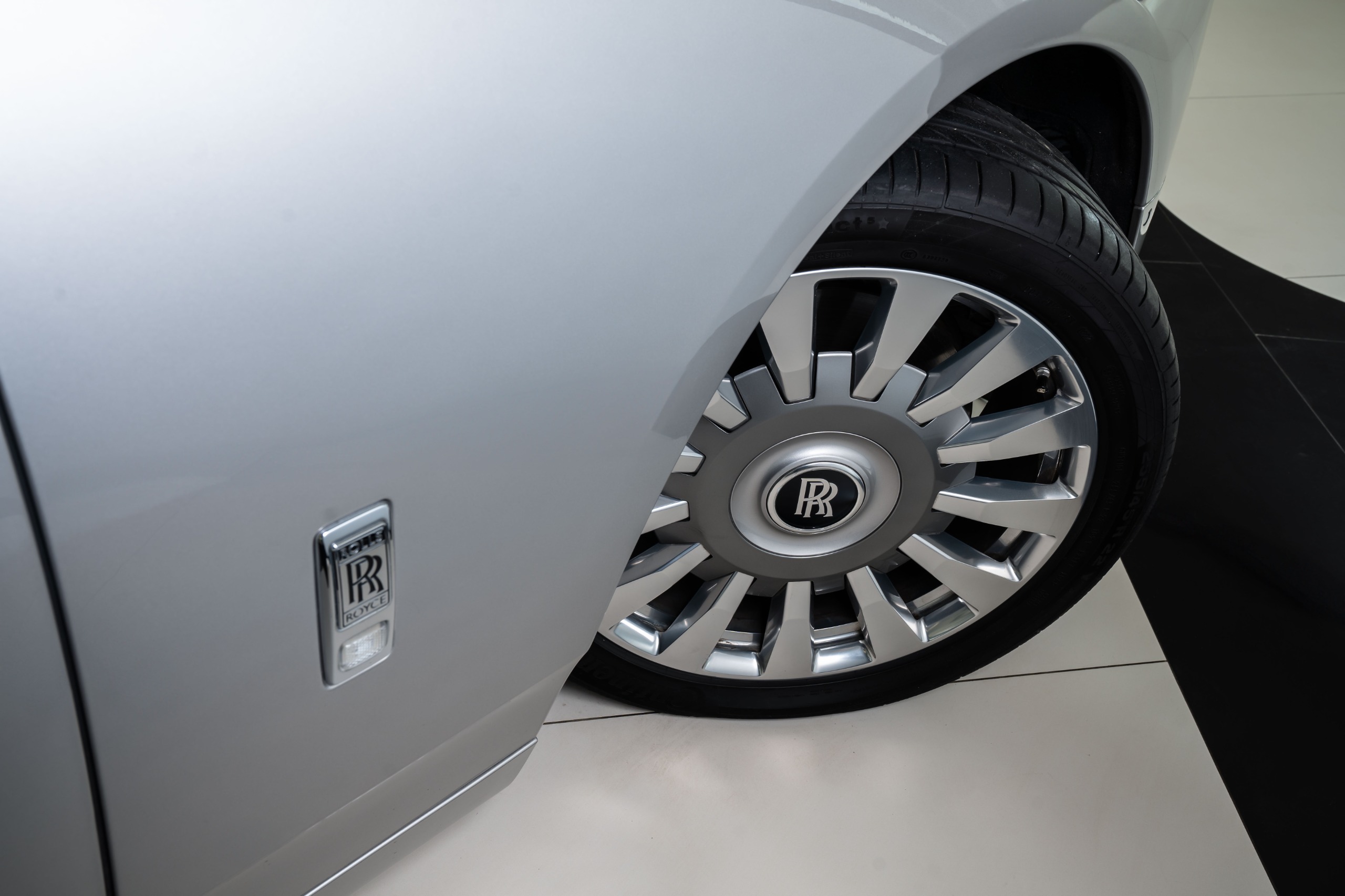 Rolls Royce Phantom VIII 1 of 1