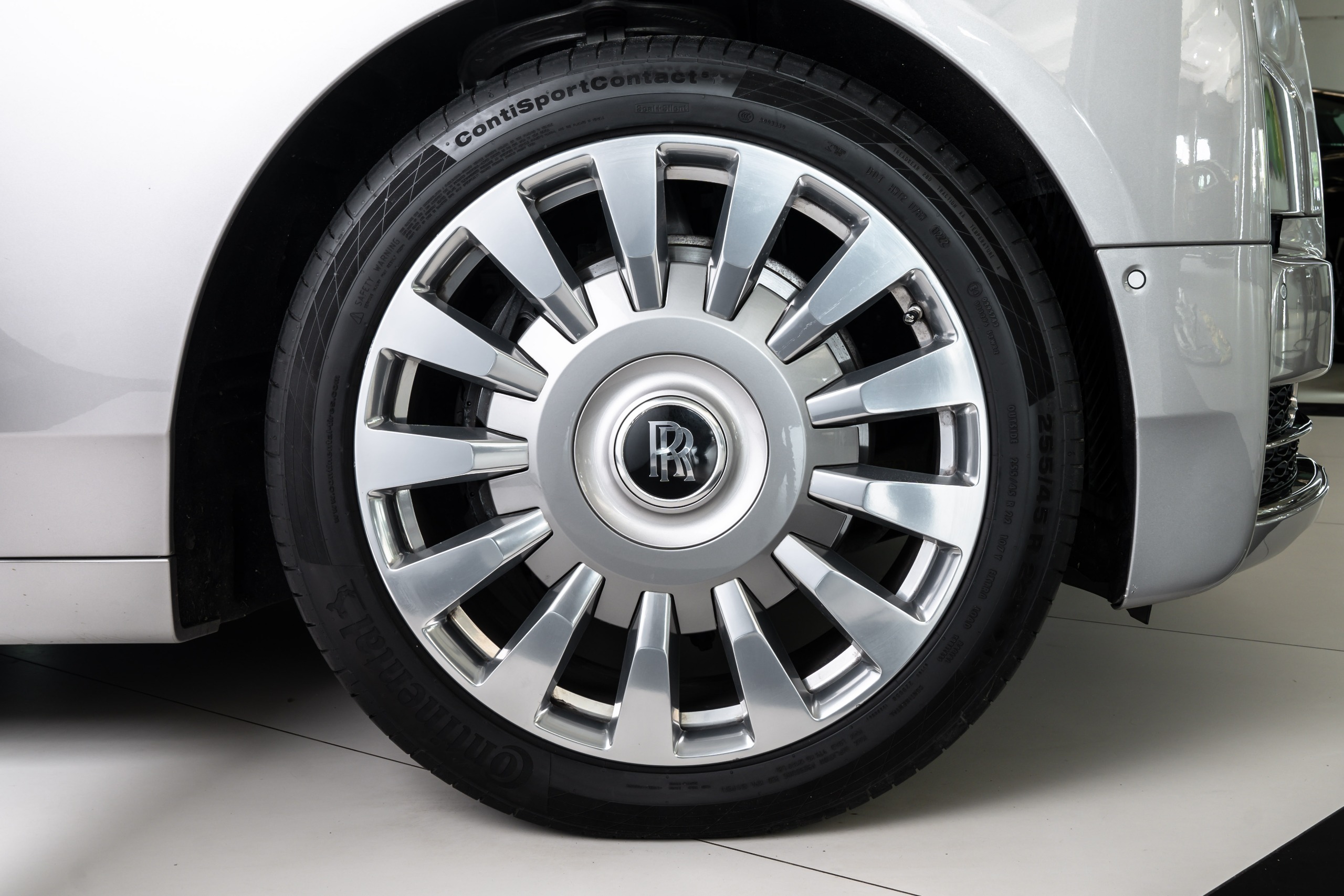 Rolls Royce Phantom VIII 1 of 1