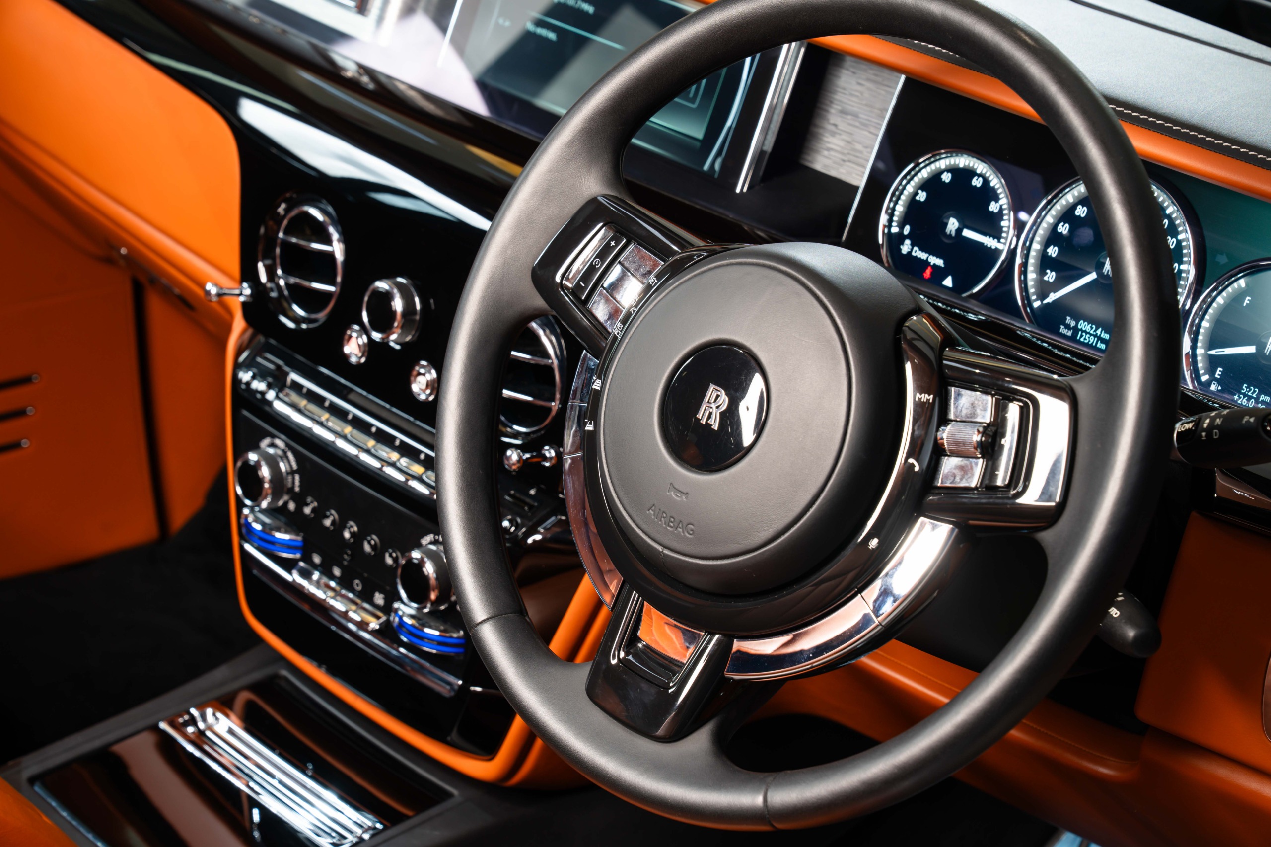 Rolls Royce Phantom VIII 1 of 1