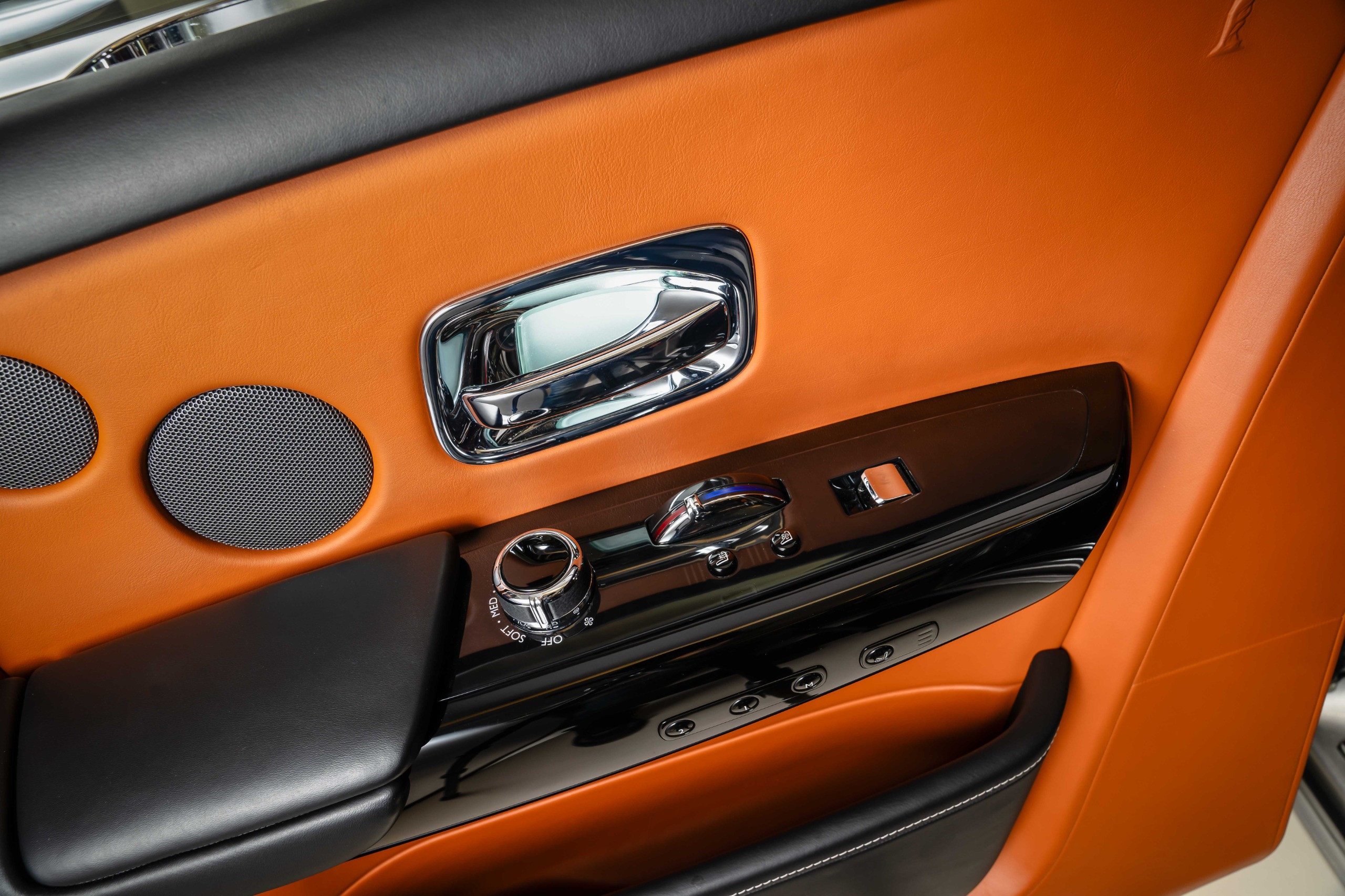 Rolls Royce Phantom VIII 1 of 1