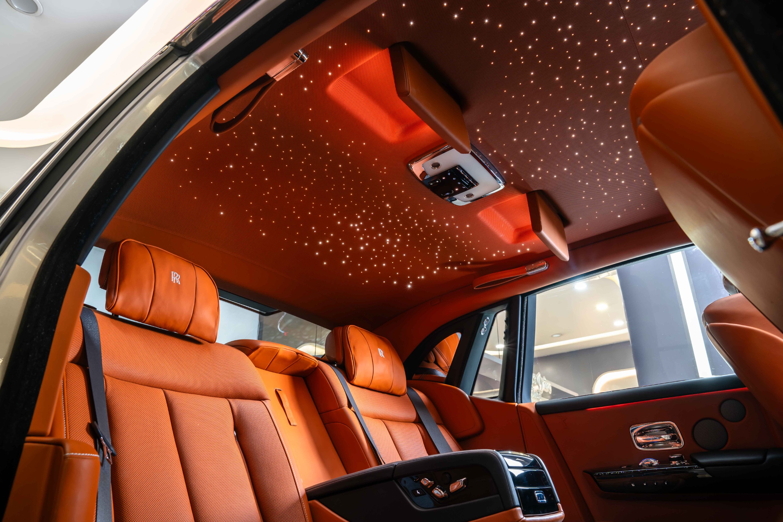 Rolls Royce Phantom VIII 1 of 1