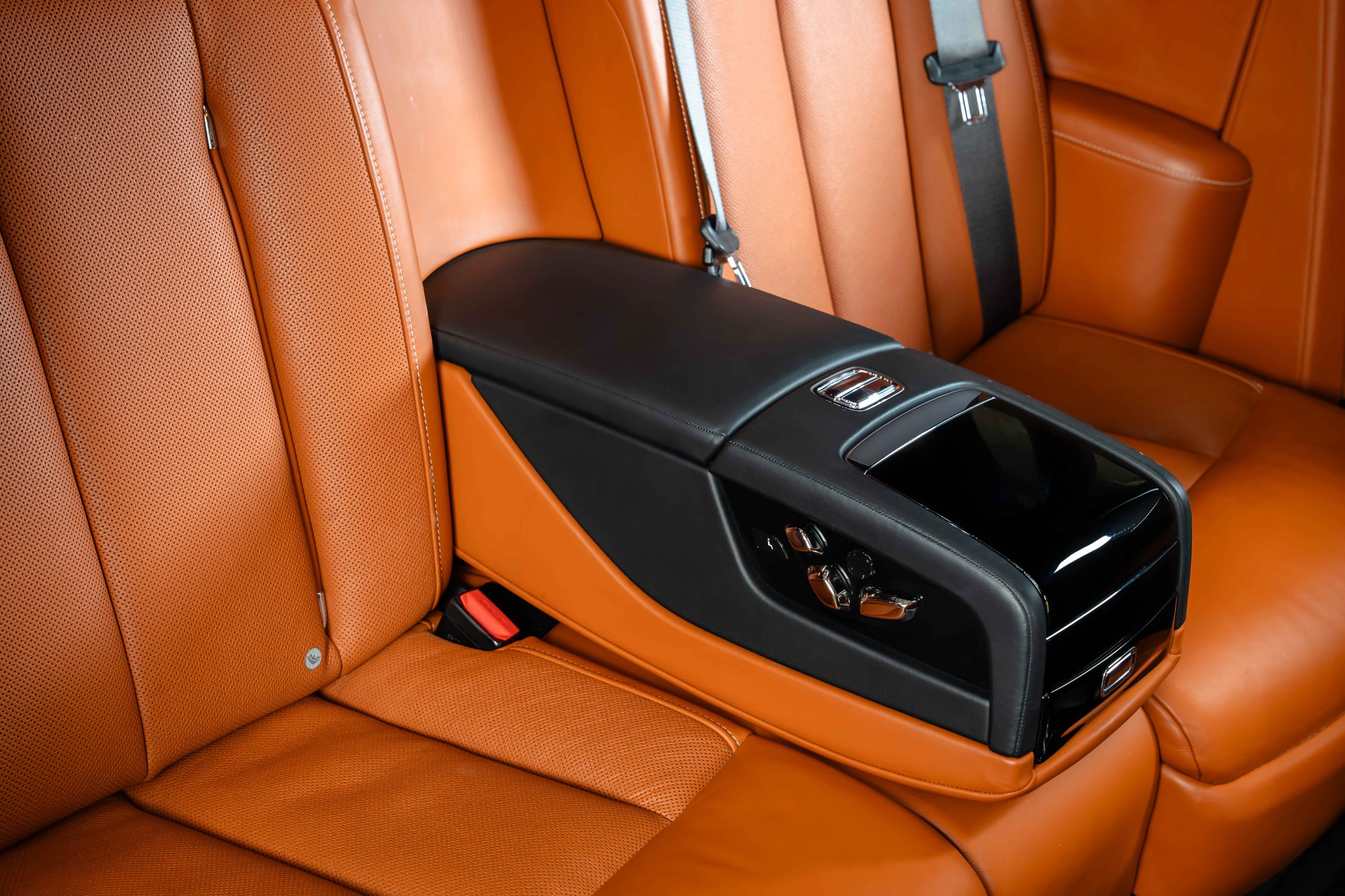 Rolls Royce Phantom VIII 1 of 1