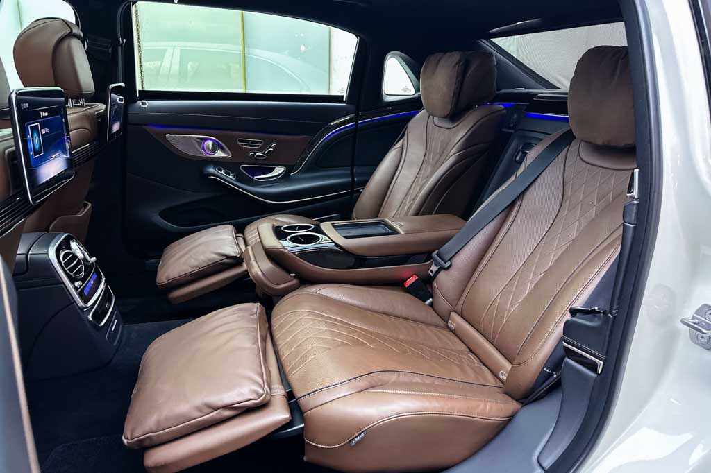 MERCEDES MAYBACH S560