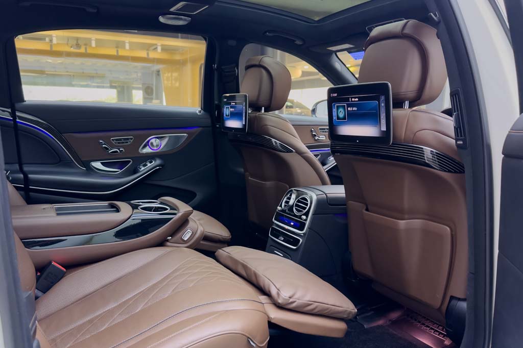 MERCEDES MAYBACH S560