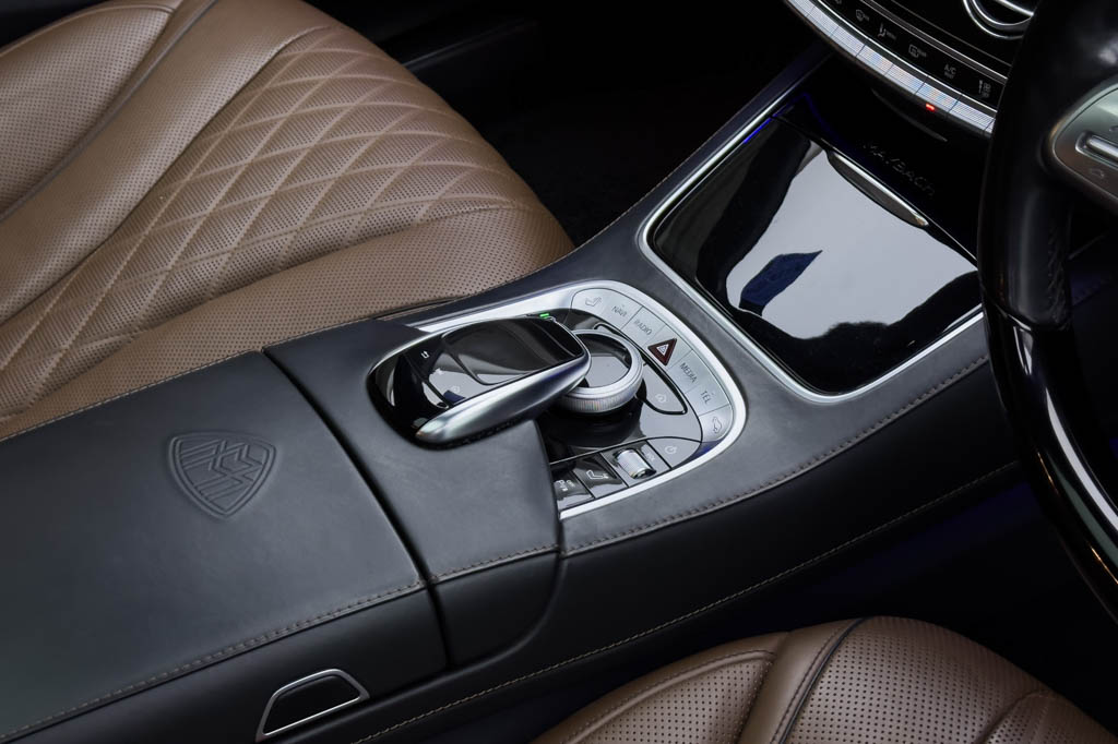 MERCEDES MAYBACH S560