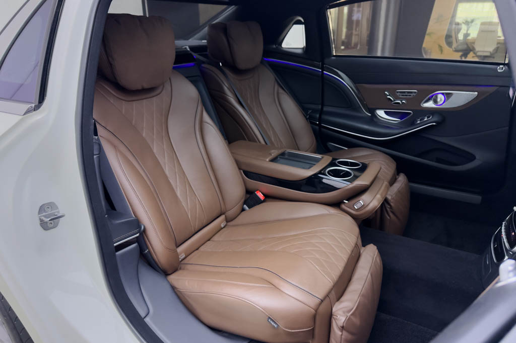 MERCEDES MAYBACH S560