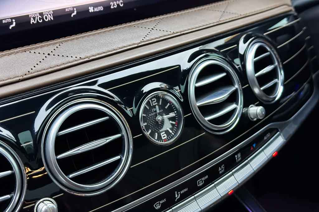 MERCEDES MAYBACH S560