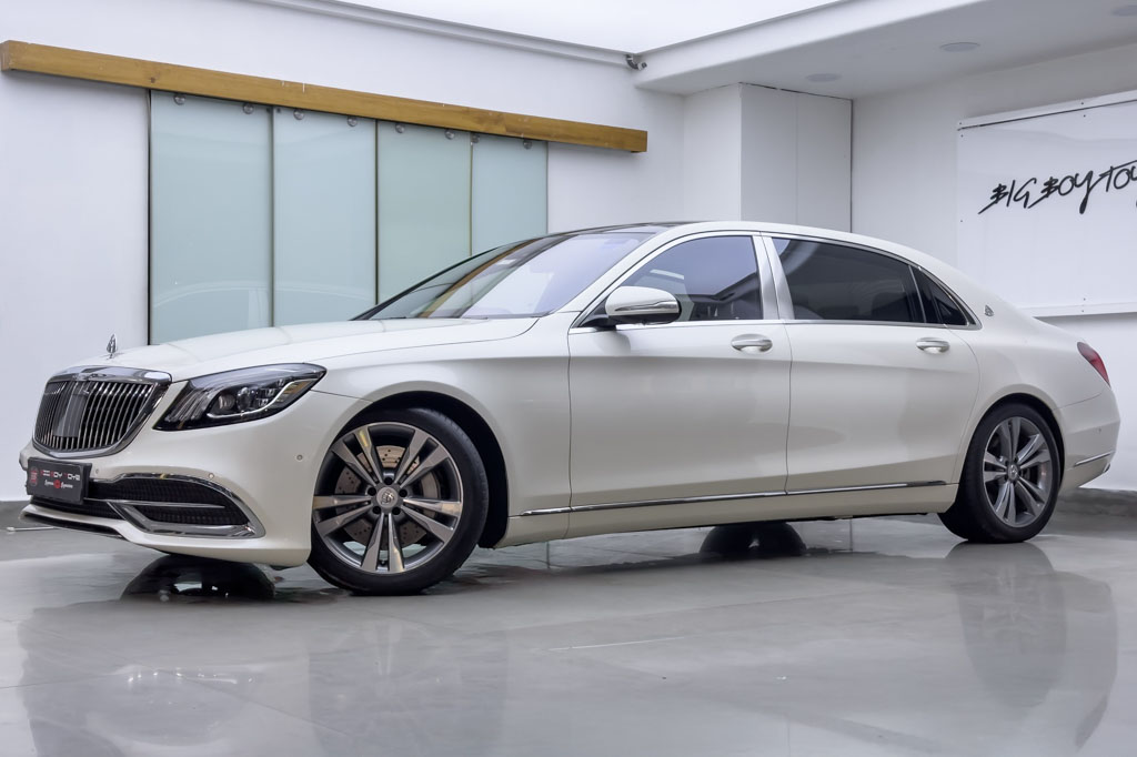 MERCEDES MAYBACH S560