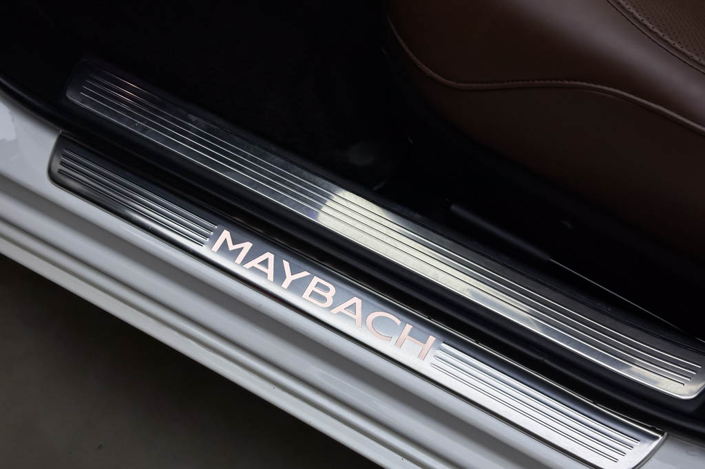 MERCEDES MAYBACH S560