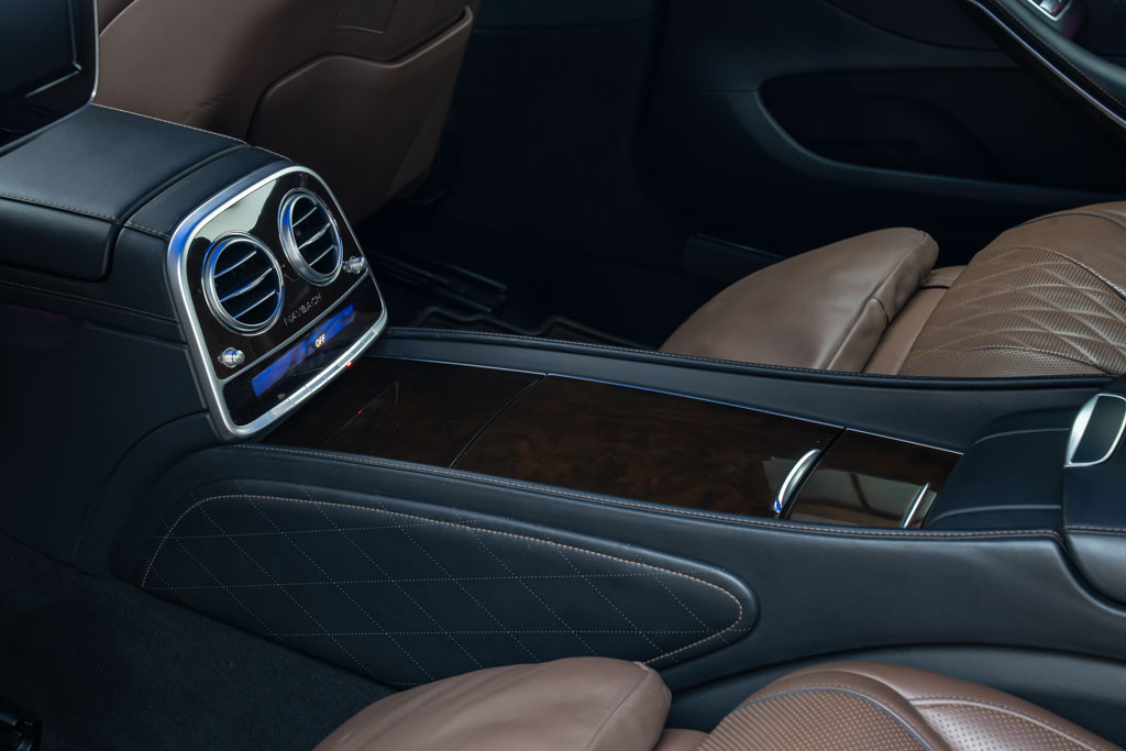 Mercedes Maybach S600