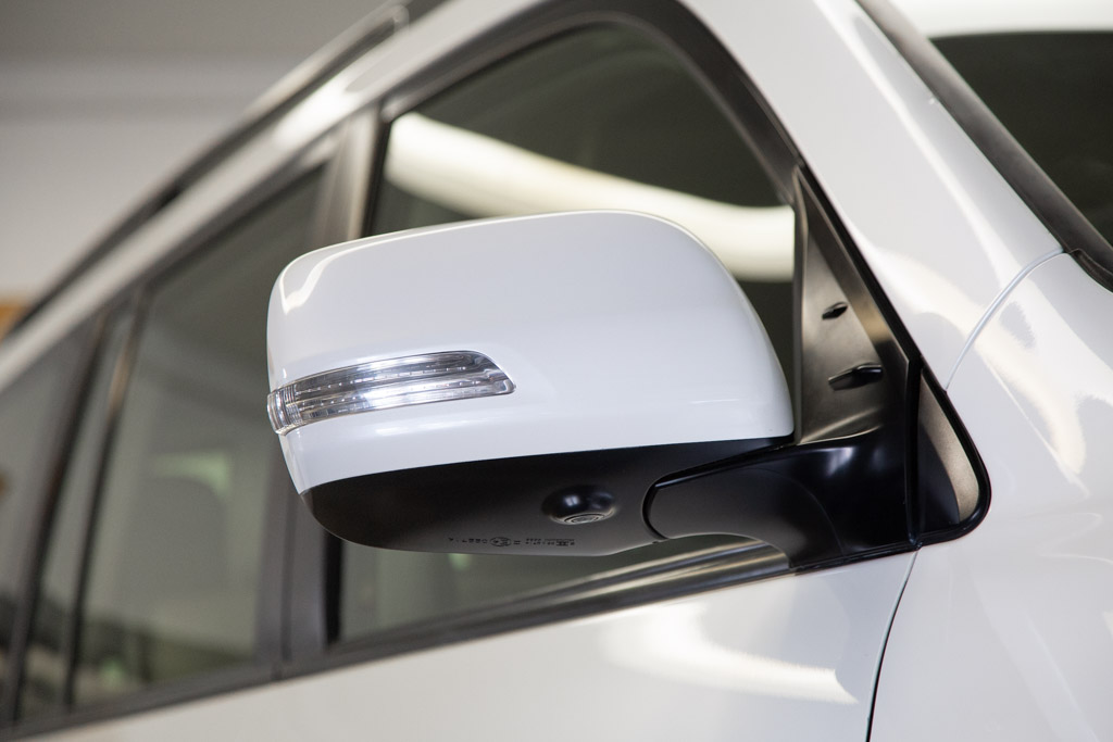 TOYOTA LAND CRUISER LC200