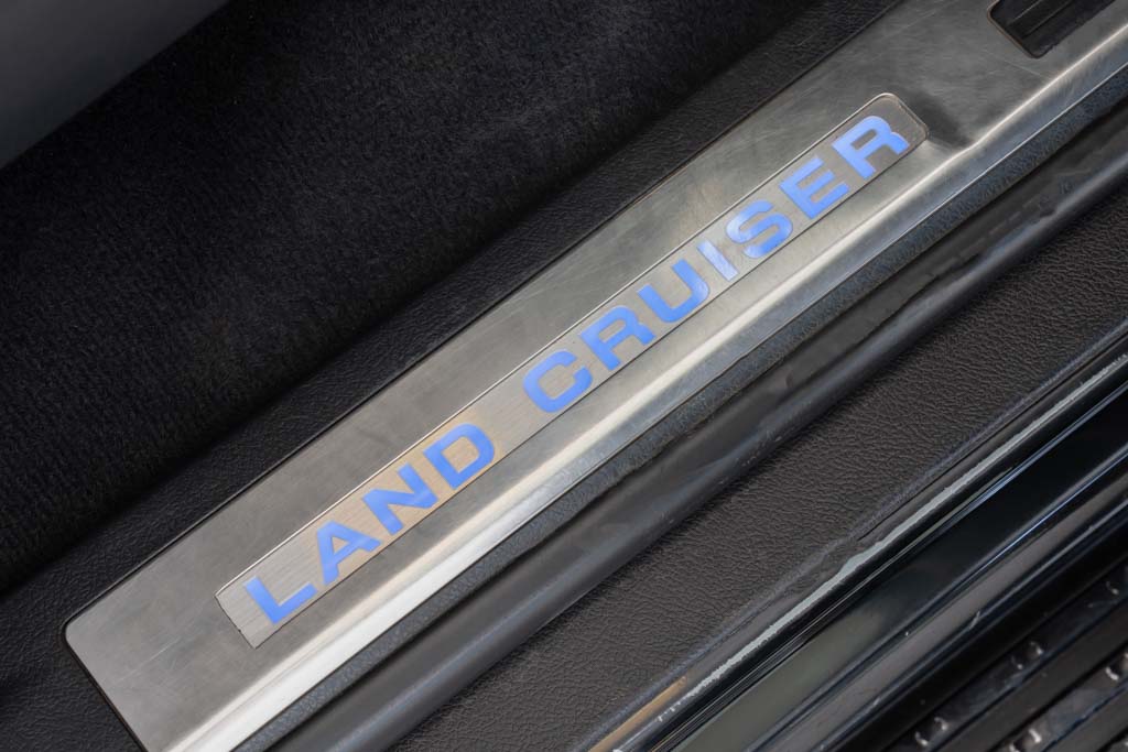 TOYOTA LAND CRUISER LC200 VX
