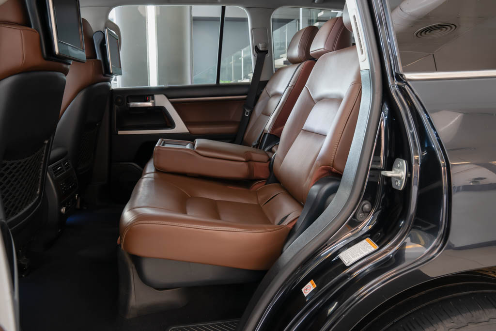 TOYOTA LAND CRUISER LC200 VX