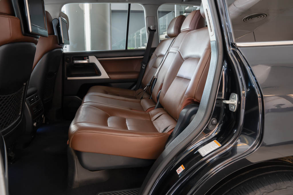 TOYOTA LAND CRUISER LC200 VX