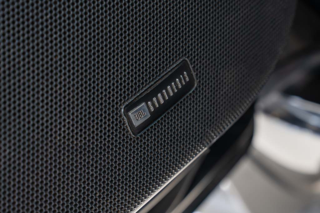 TOYOTA LAND CRUISER LC200 VX