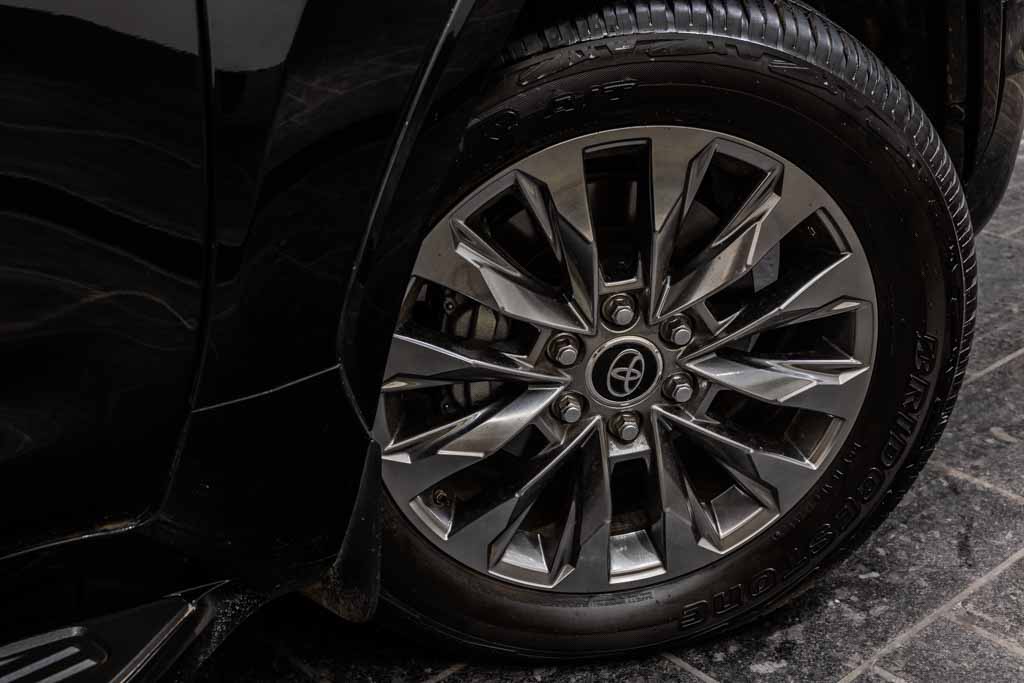 Toyota Land Cruiser LC 300