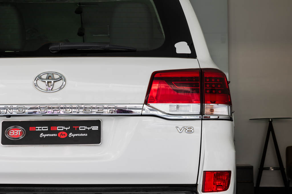 TOYOTA LAND CRUISER LC200 VX