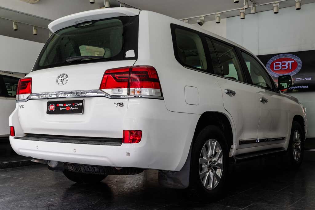 TOYOTA LAND CRUISER LC200 VX