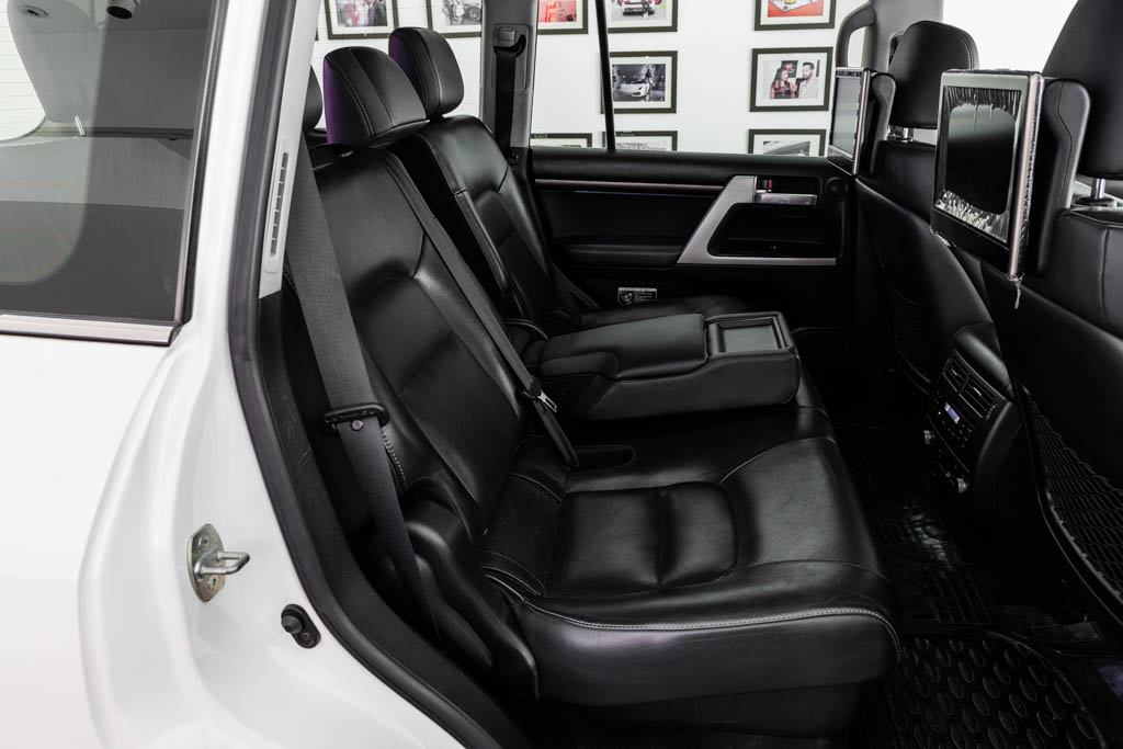 TOYOTA LAND CRUISER LC200 VX