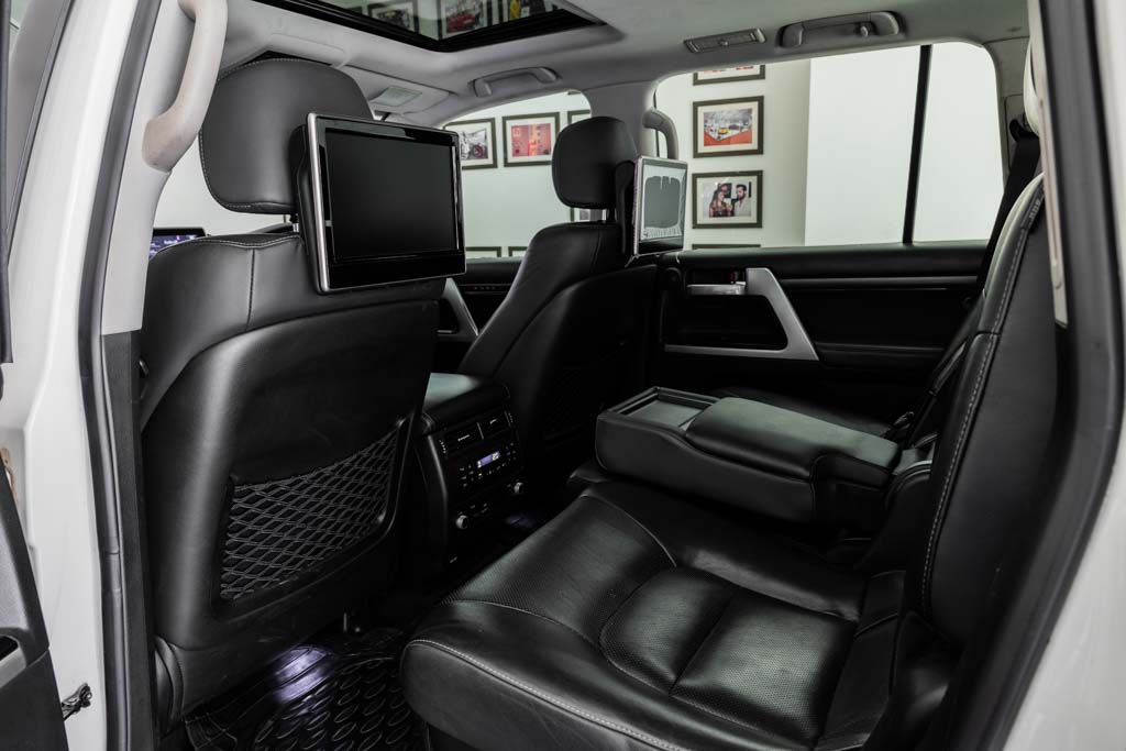 TOYOTA LAND CRUISER LC200 VX