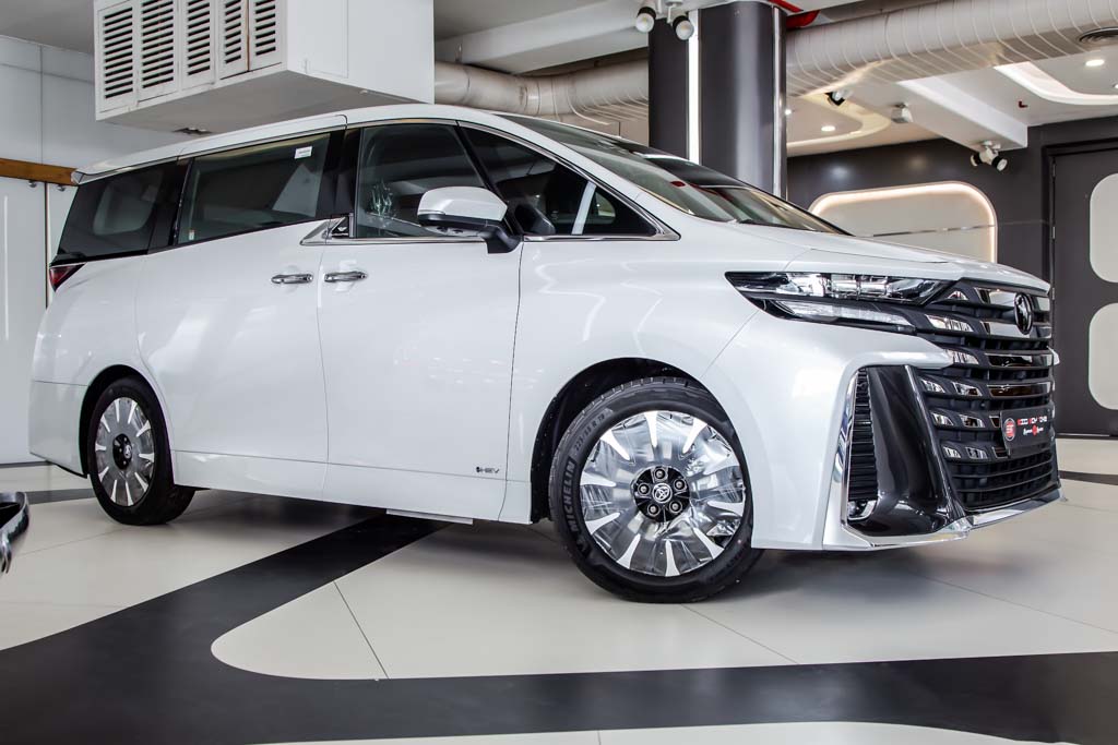 Toyota Vellfire Hi